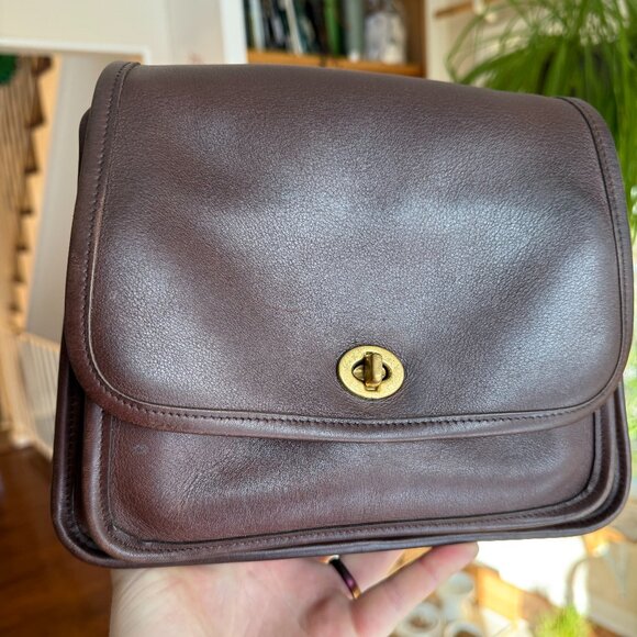 Vintage Mahogany Rambler's Legacy - Picture 1 of 15